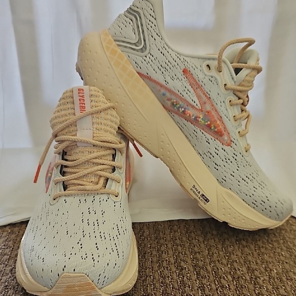 Brand New Brooks Women's Running Shoes - Cream and Tan